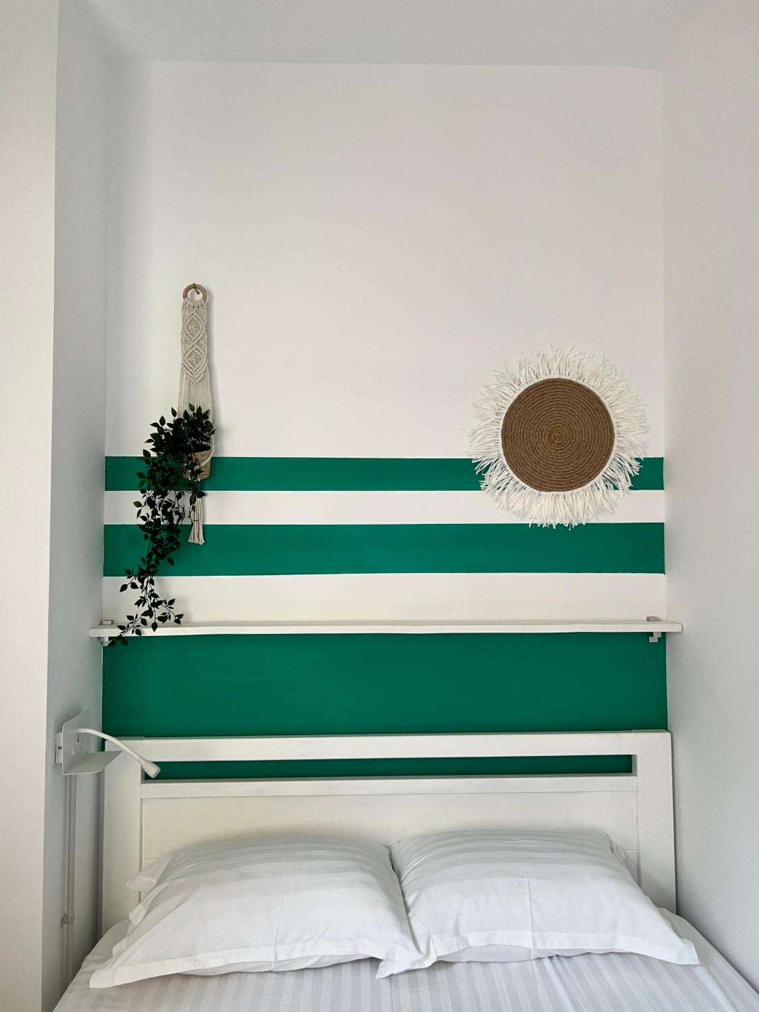 Trip'N'Hostel Chill Zone Тирана Екстер'єр фото