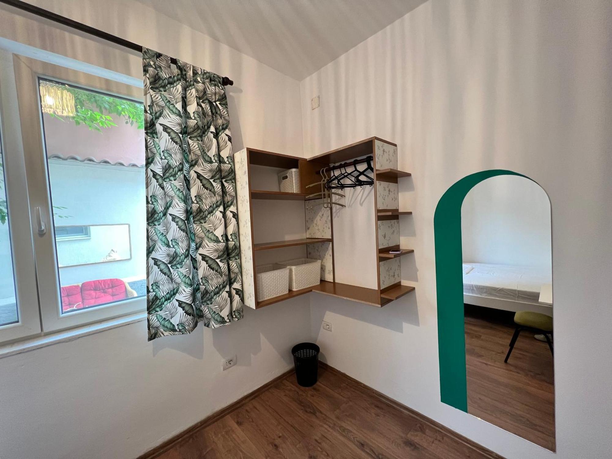 Trip'N'Hostel Chill Zone Тирана Екстер'єр фото