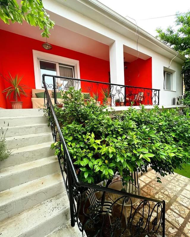 Trip'N'Hostel Chill Zone Тирана Екстер'єр фото