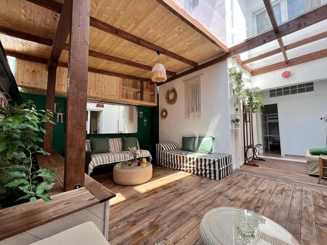 Trip'N'Hostel Chill Zone Тирана Екстер'єр фото