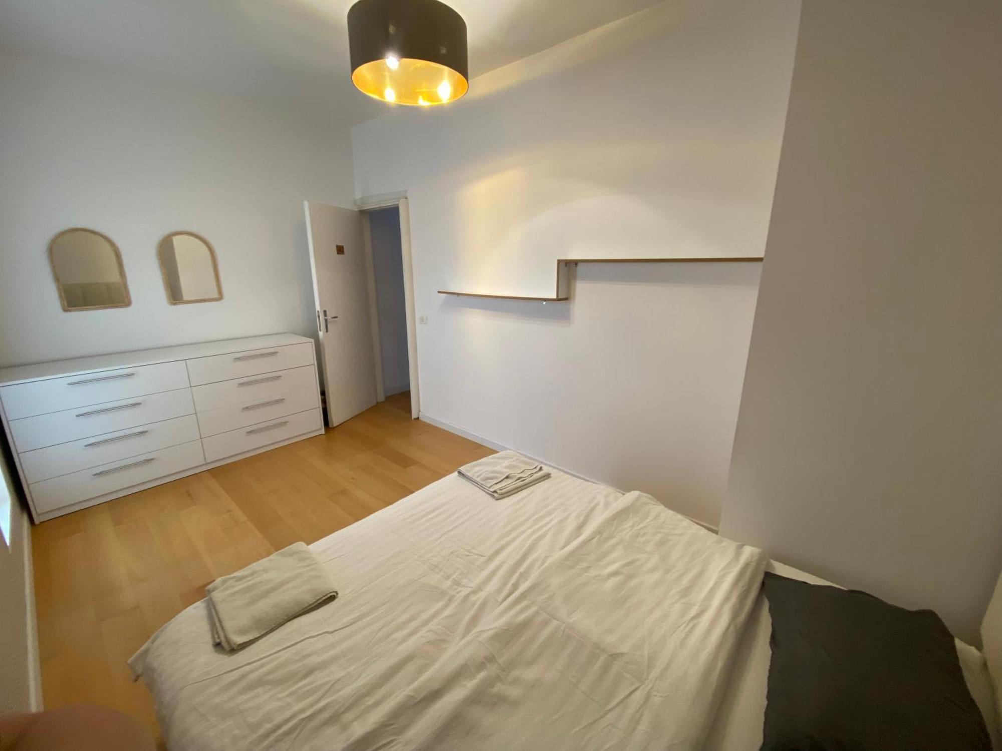 Trip'N'Hostel Chill Zone Тирана Екстер'єр фото