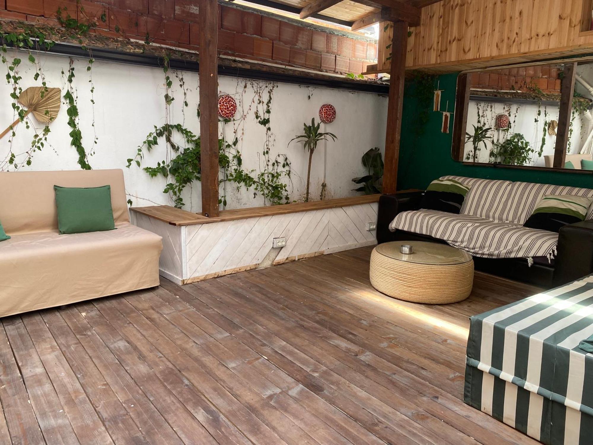 Trip'N'Hostel Chill Zone Тирана Екстер'єр фото